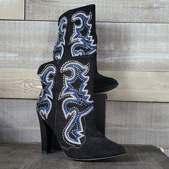 Steve Madden Sadleup Black and Blue Western Inspired Ankle Boots - Picture 1 of 8